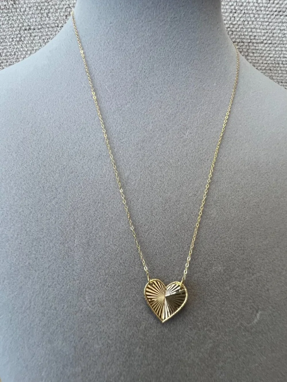 10K Yellow Gold Heart Pendant Necklace 18” & bracelet 7